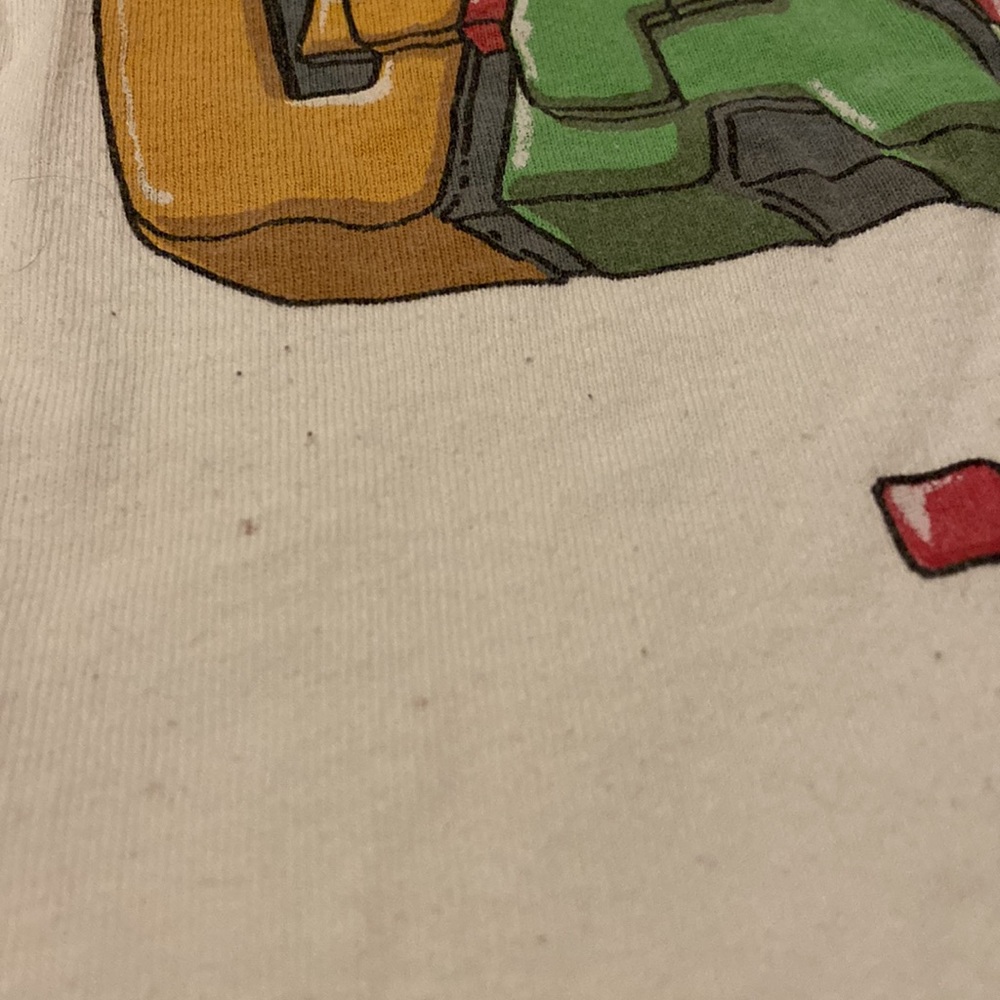 Game on tee - Picture 2 of 2